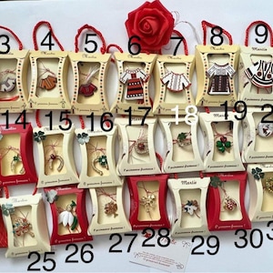 5xchoosen pieces of traditional Romanian 1 March brooch, Martisor, traditie romaneaca, cadou
