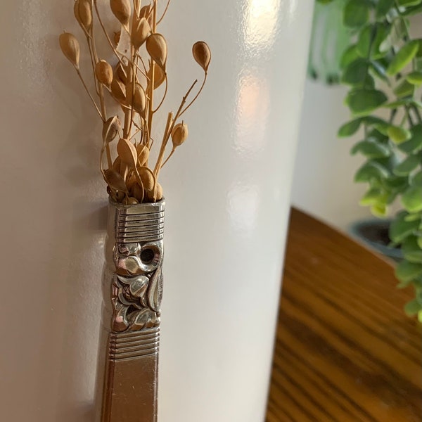 Butter Knife Bud Vase Magnet - Morning Star