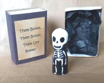 Klein skelet in een luciferdoosje: geweldig cadeau voor donkere humor, Them Bones, Them Bones, Them Dry Bones!