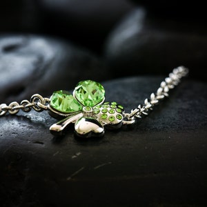 4 Leaf Clover Bracelet with Swarovski Crystal in Peridot set in Rhodium image 3
