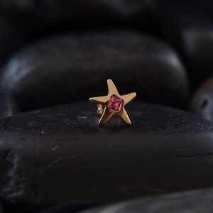 Star stud earrings with rose coloured Swarovski crystals in gold plating image 3