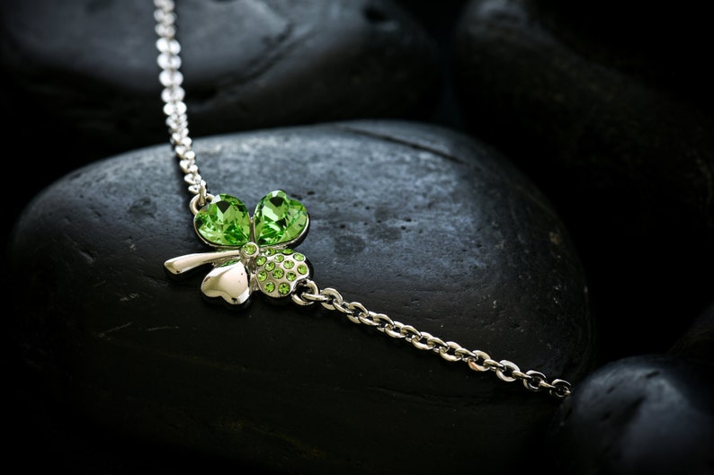 4 Leaf Clover Bracelet with Swarovski Crystal in Peridot set in Rhodium image 2