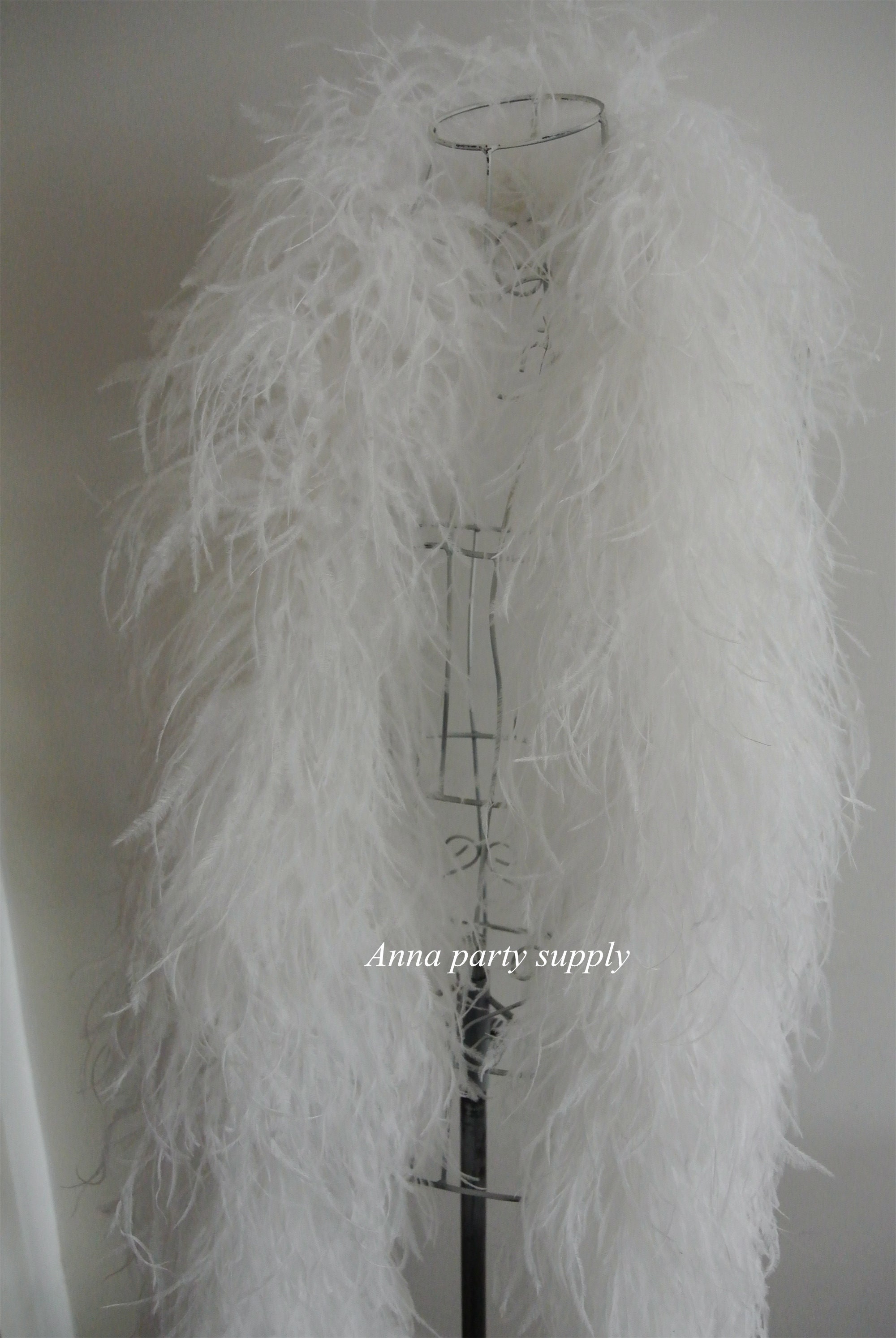 レディース KIRSH BIG CHERRY BOA FUR JUMPER IVORY