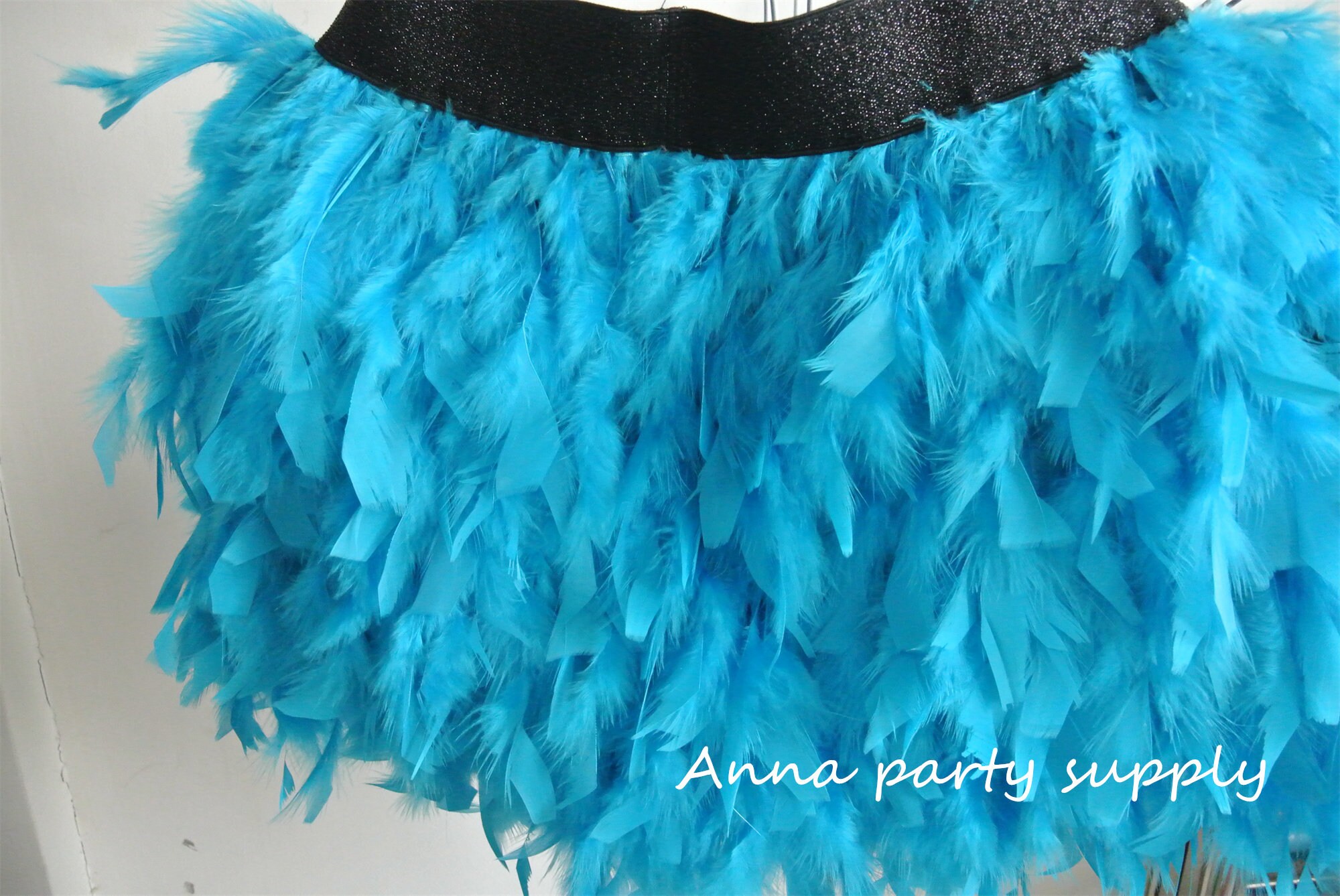 Rooster feather shop skirt