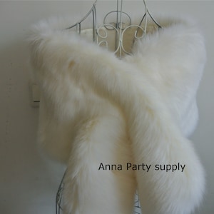 light ivory cream faux fur bridal wrap shrug wedding faux fur cape Wedding Fur shrug Bridal Faux Fur Stole Fur Shawl Cape