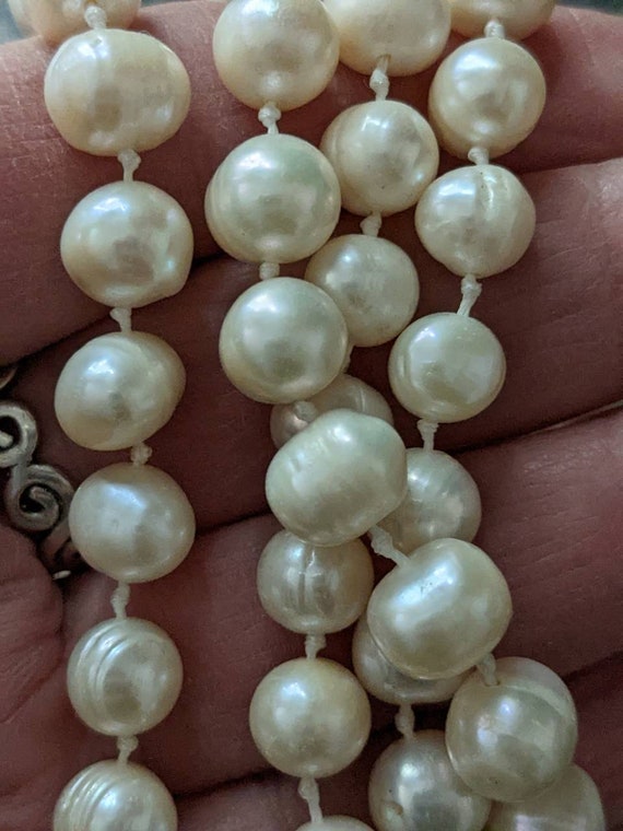 Vintage Freshwater Pearl Necklace Hand Knotted 10… - image 2