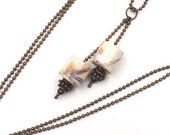 Collier, perles de papier artisanal avec inclusion de fleur, bijoux femme, collier discret, idée cadeau, collier retro