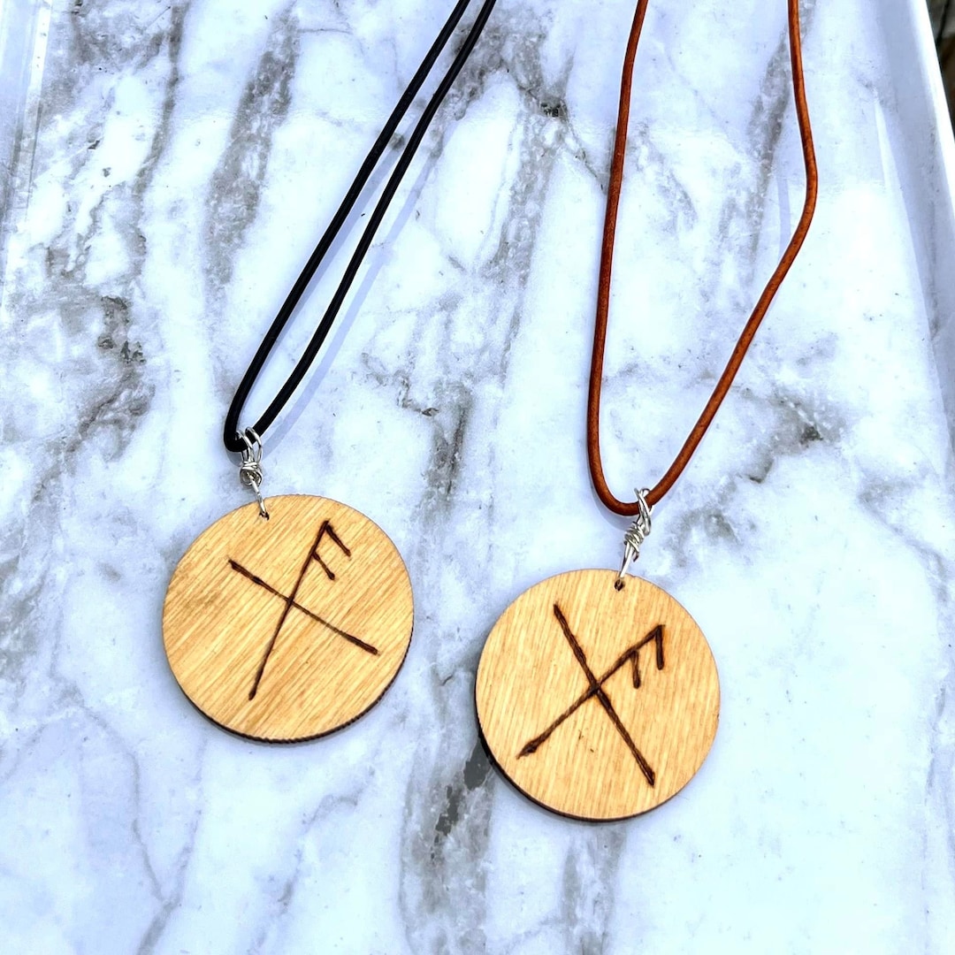Good Luck Rune Necklace - Etsy