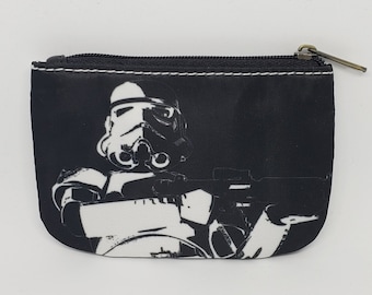 En mano - Monedero con cremallera de Stormtrooper en blanco y negro - 501st - Bolso de monedero inspirado en Star Wars - Accesorios de moda geek