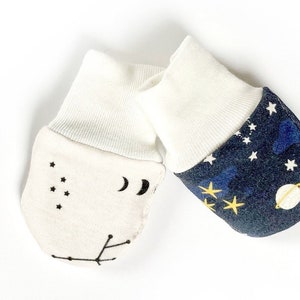 organic cotton newborn scratch mitts, reversible mittens, shower gift, unisex, planets, stars, constellations, mittens,  newborn gift