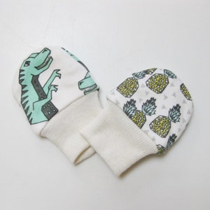 organic cotton newborn scratch mitts, reversible mittens, shower gift, unisex, boy mittens, girl mittens, dinosaur, pineapples