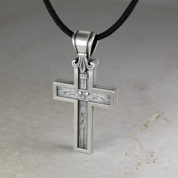 INRI Kreuz Anhänger, Fleur De Lis Design Bail, Kruzifix Halskette mit schwarzer Kordel, Schutz Charm, Taufmedaillon, Sterling Silber