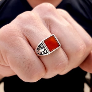 Carré de chevalier classique avec fleur de lys, onyx noir, cornaline rouge, lys royal, argent sterling véritable, chevalière auriculaire, cadeau de Noël