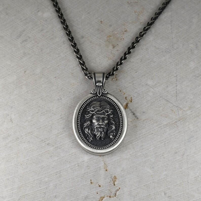 Jesus Christ Face With Oval Frame Pendant With 2.5mm Spiga - Etsy