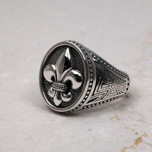 Mens Ring, Fleur de Lis Ring, Knight Ring, Sterling Man Ring, Gothic Mens Ring, Medieval Ring, Gothic Silver Ring, Signet Ring, Gift