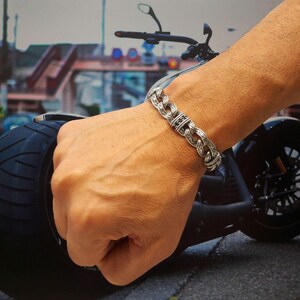 Miami Cuban Link Mens Bracelet, with Simulated Black Diamond Stones, you can choose between 15 different length sizes, Sterling Silver (photo 2)
