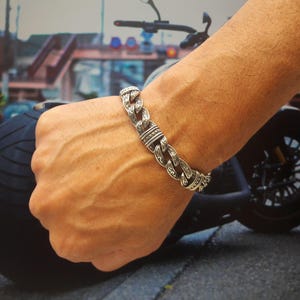 Mens Silver Bracelet, Medieval Style, you can choose between 15 different length sizes (photo 1)