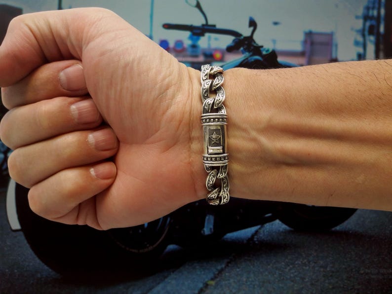 Miami Cuban Link Mens Bracelet, with Simulated Black Diamond Stones, you can choose between 15 different length sizes, Sterling Silver (photo 3)