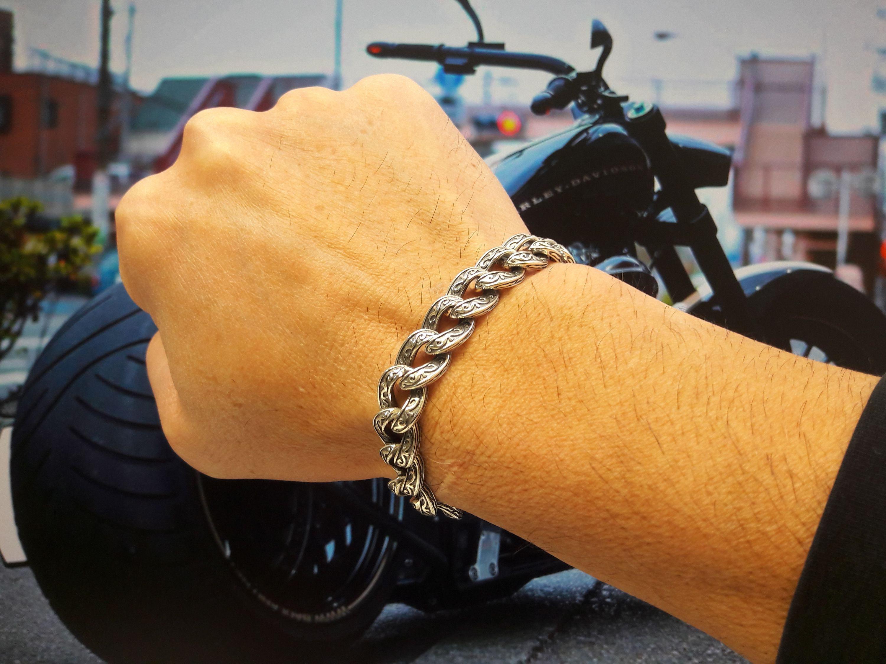 Flat Byzantine Bracelet Stainless Steel - Chunky Chain Curb Link, Unisex, Water Resistant, 9 Inch