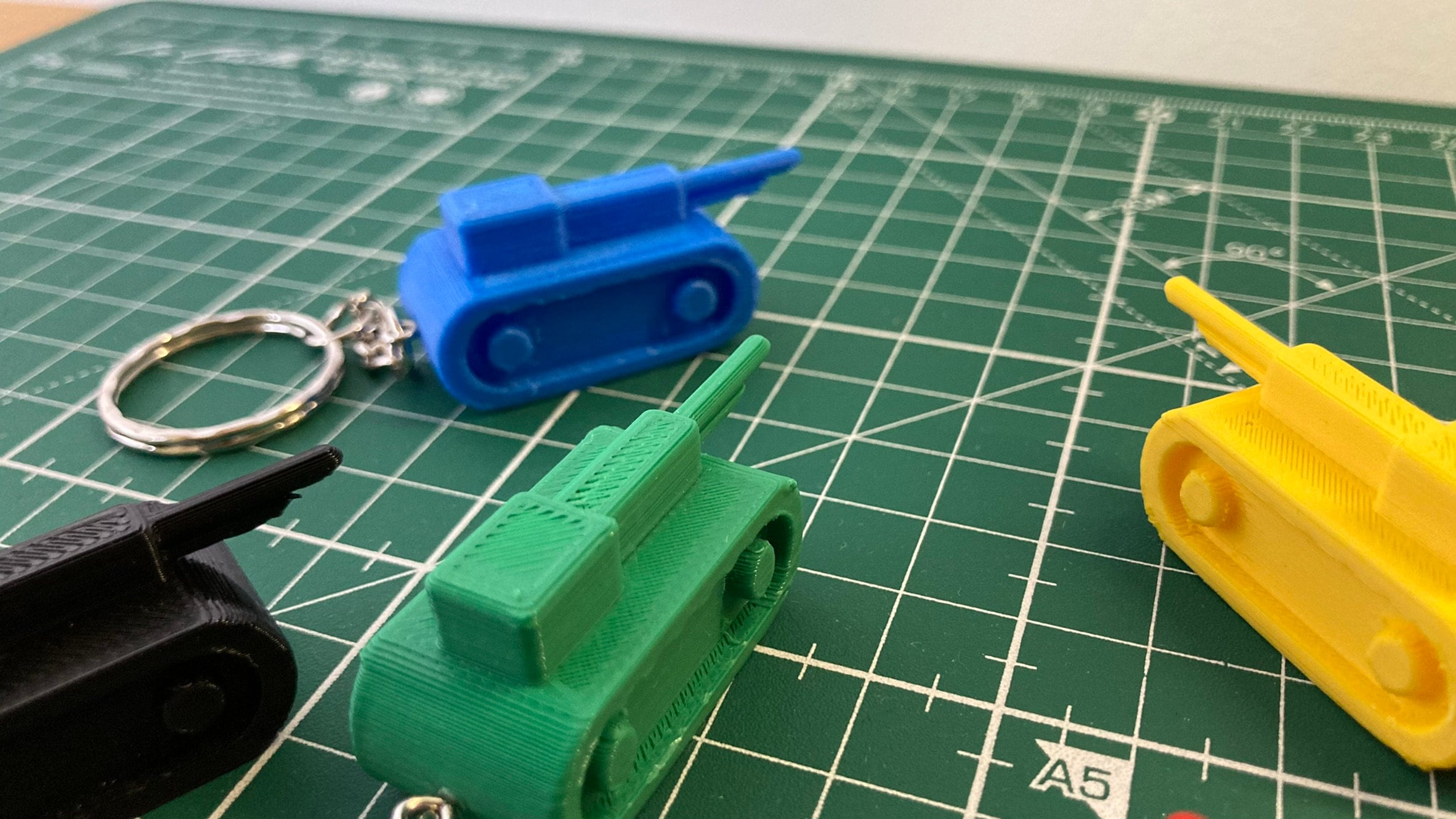 3D Printed Keychain - Risk - Tank - Etsy