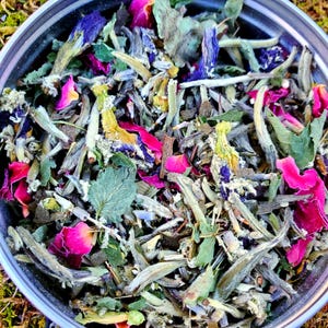 Witch's Insight Tea: Divination Ritual Blend with Mugwort & Butterfly Pea image 5