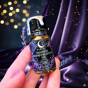 Moonlit Manifestation Oil – Lunar Ritual Oil with Jasmine, Blue Lotus & Moonstone | Full Moon Magic, Intention Setting, Spellwork