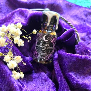 Moonlit Manifestation Oil – Lunar Ritual Oil with Jasmine, Blue Lotus & Moonstone | Full Moon Magic, Intention Setting, Spellwork