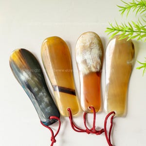 Engraved Name Natural Horn Mini Shoehorn Personalized Shoe Horn Ox Horn Custom Shoehorn for Unisex Father&#39;s Day Mother&#39;s Day