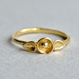 Delicado anillo de flor de amapola, joyería botánica, anillo minimalista, anillo de flor básico, joyería de primavera, inspirado en la naturaleza, ENVÍO GRATIS