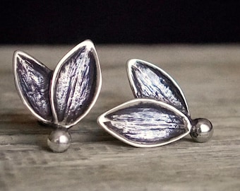 Silver Leaf Stud Earrings – Nature Inspired Botanical Jewelry for Bridesmaids or Daily Wear