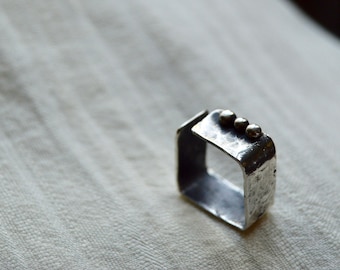 Square ring, Wide band ring, Geometrical ring, Hammered jewelry, Modern silver ring, artisan jewellery, FREE SHIPPING