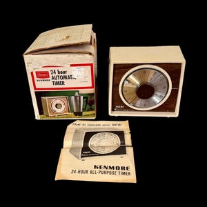 Vintage Sears Kenmore 24-Stunden-Automatiktimer (Modell 796.6445) mit Originalverpackung und Bedienungsanleitung