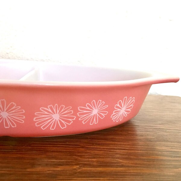 Vintage Pyrex Pink Daisy Divided Dish / Pyrex Pink / Pyrex Daisy / Pink Daisy Divided Dish