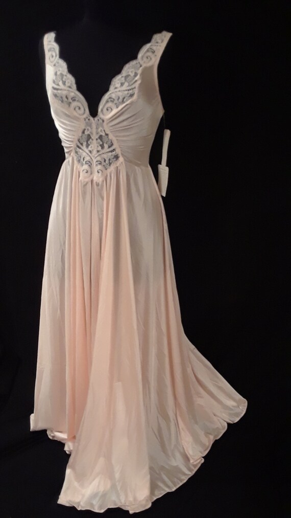 Olga Nightgown*~NWT~*Pastel Peach Beauty~ Large