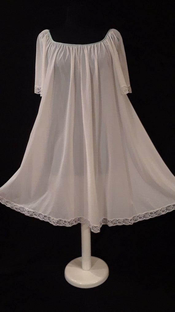 Lucie Ann Nightgown~*Delicate ~ Discreet ~ Sweet*~