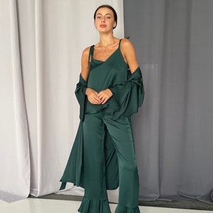 Pajamas set Ruffls and robe,Silk pajamas set, Silk pants, Tank top,Oversized top,Viscose sleepwear, silk robe ,custom tailoring, bridesmaid