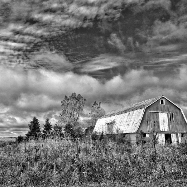 Black and White Barn - Etsy
