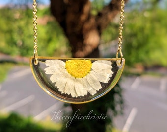 Daisy Necklace,Necklace,Nature Jewelry,Botanical Necklace,Pressed Flower Necklace,Bridesmaid Gift,Botanical Jewelry, Resin Flower Necklace
