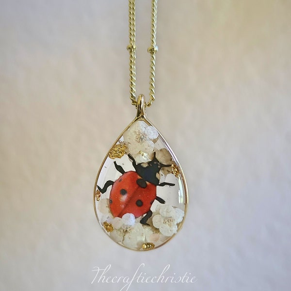 Forget Me Not Necklace-Press Flower Jewelry-Flower Jewelry-Real Flower Necklace-Nature Jewelry-Ladybug Necklace-Best Gift for her-ladybug