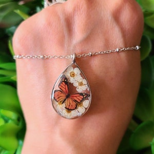 Butterfly Jewelry-Forget Me Not Necklace-Press Flower Jewelry-Flower Jewelry-Real Flower Necklace-Nature Jewelry-Butterfly Gold Necklace