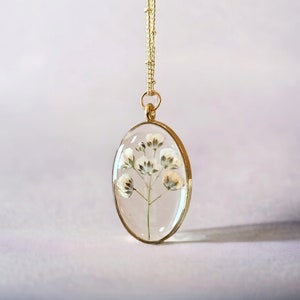 Baby's Breath Pressed Wildflower Necklace-Gypsophila Resin Necklace-Dried Wildflowers- Handmade-Vintage-Real Flower Christmas Gift-handmade