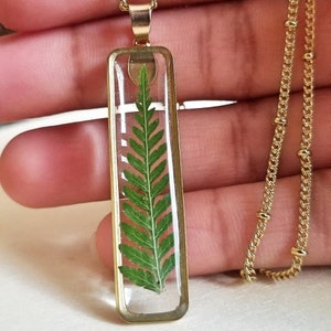 Resin Flower Jewelry,Fern Necklace,Geometrical earring,Minimalist jewelry,Nature Gifts,Fern in resin,Nature inspired Necklace,Green Necklace image 4