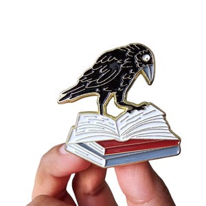 Never To Be Read Crow and Book Stack hard Enamel Pin,Raven Book pin,Reader Gift, Book Pin,Horror reader,Gothic,Raven Crow Enamel Pin,Brooch