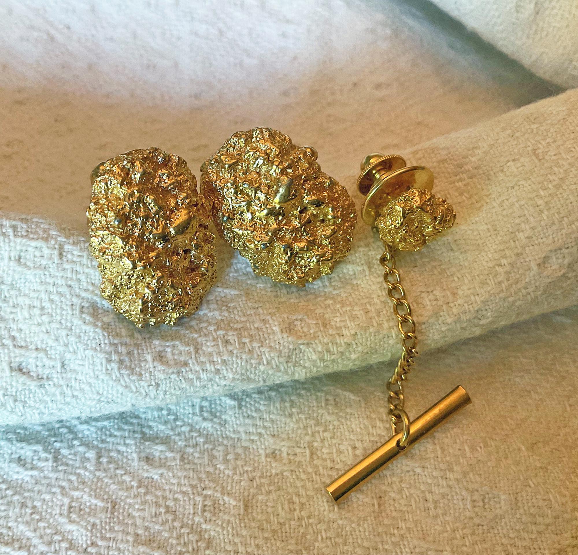 gold nugget tie pin