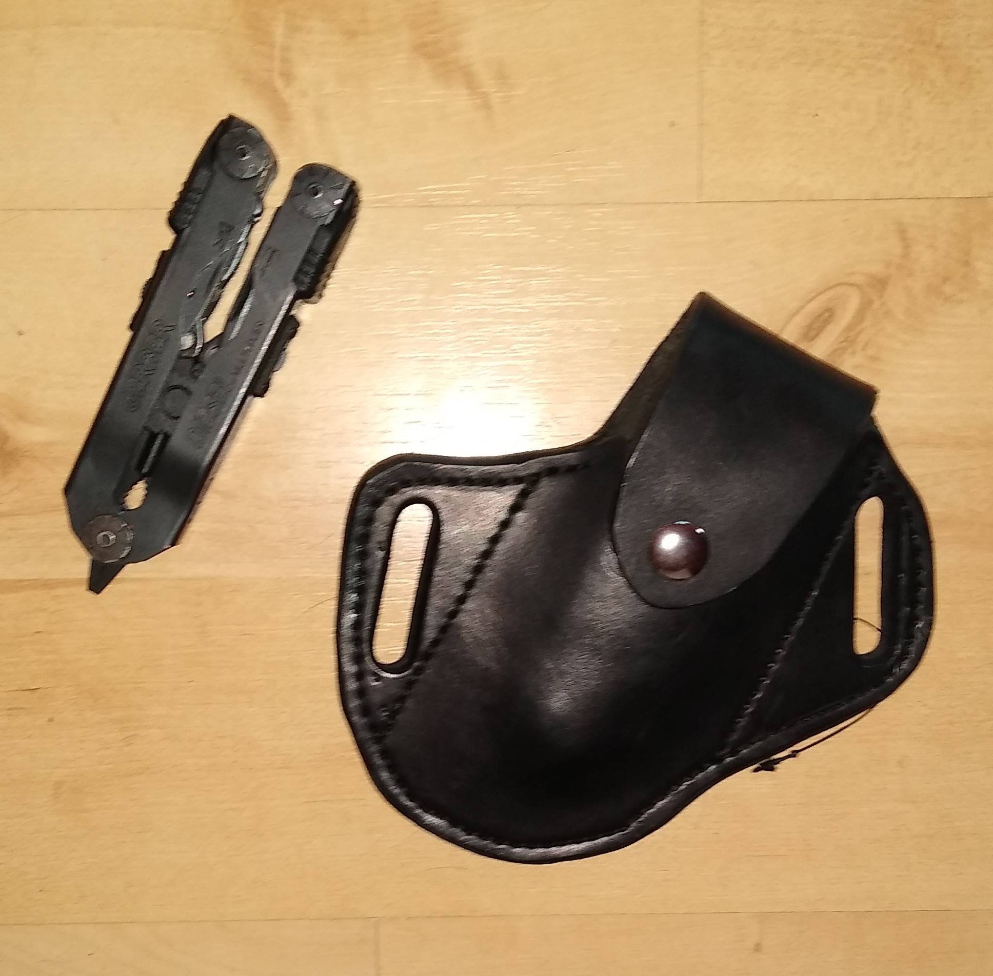 Leather Gerber sheath, custom crafted for Gerber 600, Canted Gerber