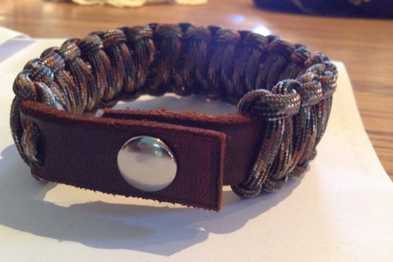 Survival Wristband, Leather, Paracord bracelet, 550 lb Paracord, premium Leather with Snap for fashion and comfort.