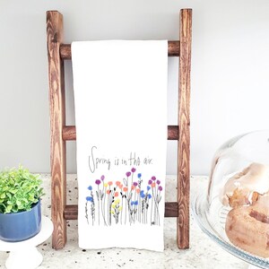 Spring is in the Air Hand Towel| Home Decor| Kitchen Towel| Bathroom Towel| Spring Hand Towel| Kitchen Decor| Bathroom Decor| Flower Towel