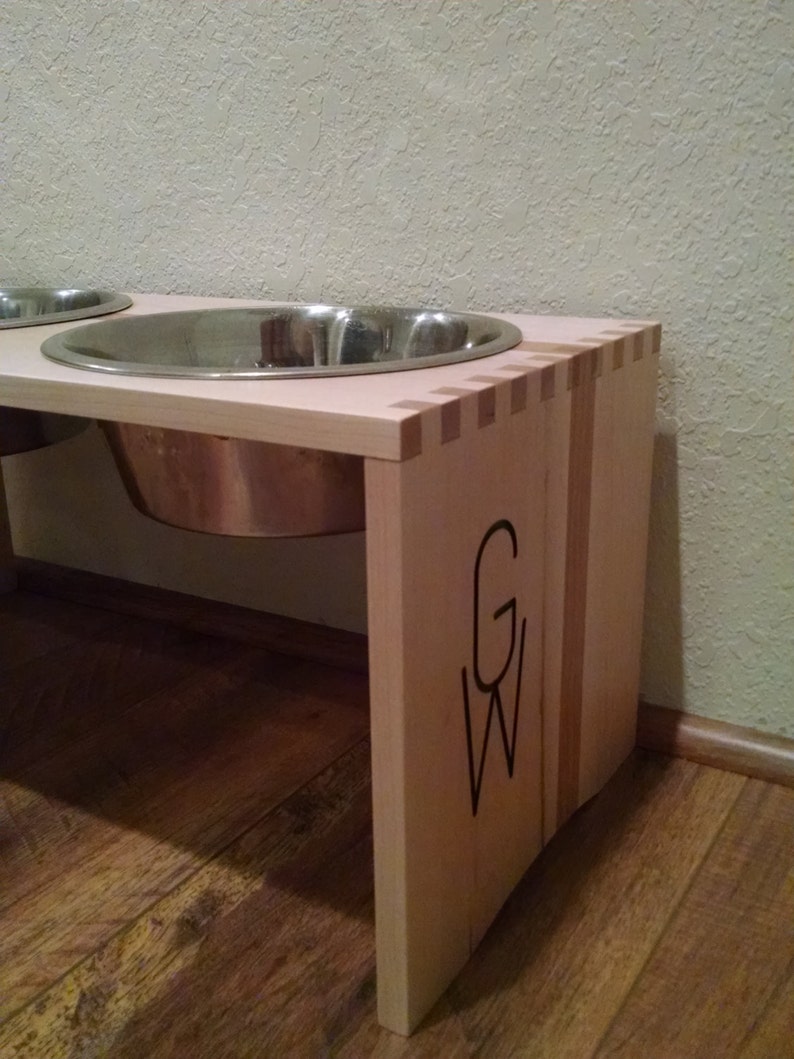 Pet Lovers, Pet Food and Water Stations, Elevated Pet Feeder, Raised