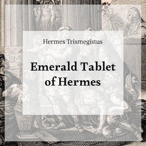 以下が含まれることがあります： 「ヘルメス・トリスメギストス」と「エメラルド・タブレット・オブ・ヘルメス」のテキストが入った白黒イラスト。複数の人物が登場する詳細なシーンで、歴史的または神話的な文脈から、複雑な線画と陰影で描かれています。