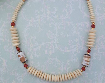 1980's Vintage Beaded  Necklace